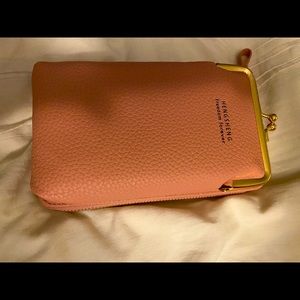 Small bag with wallet and phone compartment